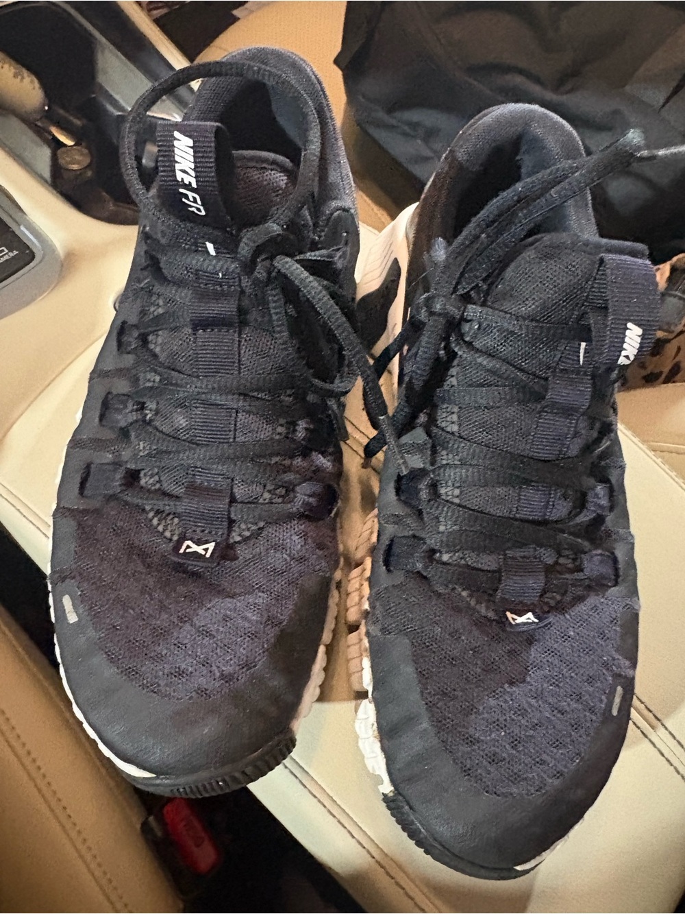 Nike Men’s Black and White Athletic Trainers